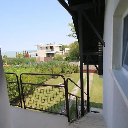 Holiday home Nefelejcs Zamardi